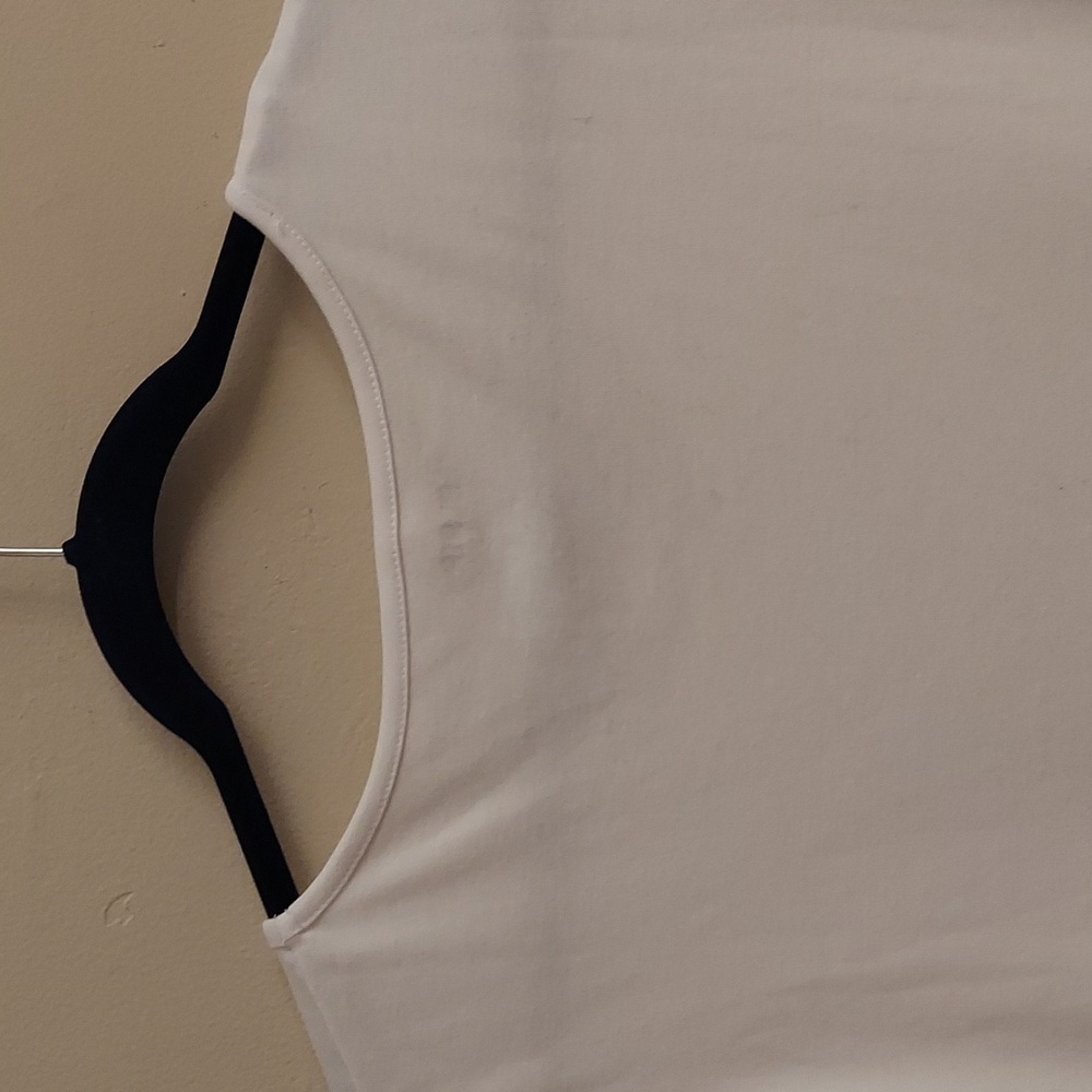 BLAIR White Short Sleeve Asymmetrical Tee Top - Picture 6 of 9